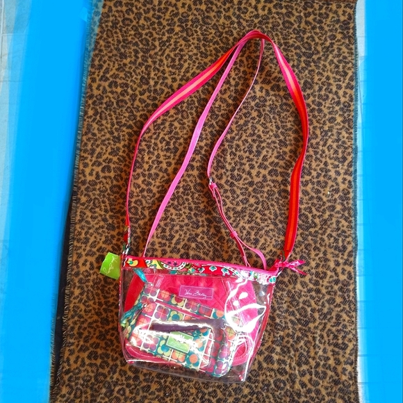 Sold 💖Vera.B +Lily Bloom 💝 Two Fucha  Crossbody Bag 💝 +Lily Bloom Wristlet 💝 - Picture 2 of 12